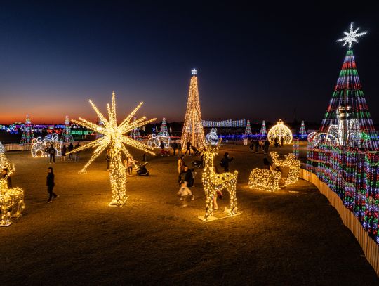 Dewberry Farm: A family day trip destination now through December 28